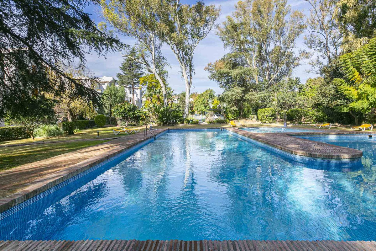 efc33ea68924edd9f1b216a90913ac39 - 38