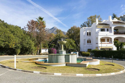 efc33ea68924edd9f1b216a90913ac39 - 42