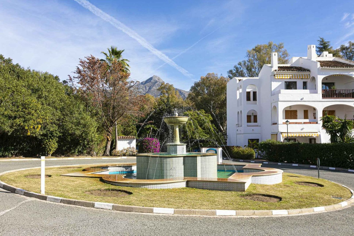 efc33ea68924edd9f1b216a90913ac39 - 42