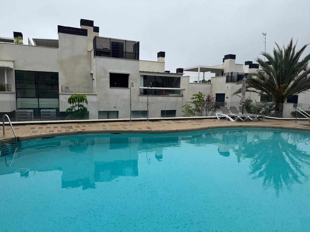 f073998cd33be223773558e281ad89cf - 18