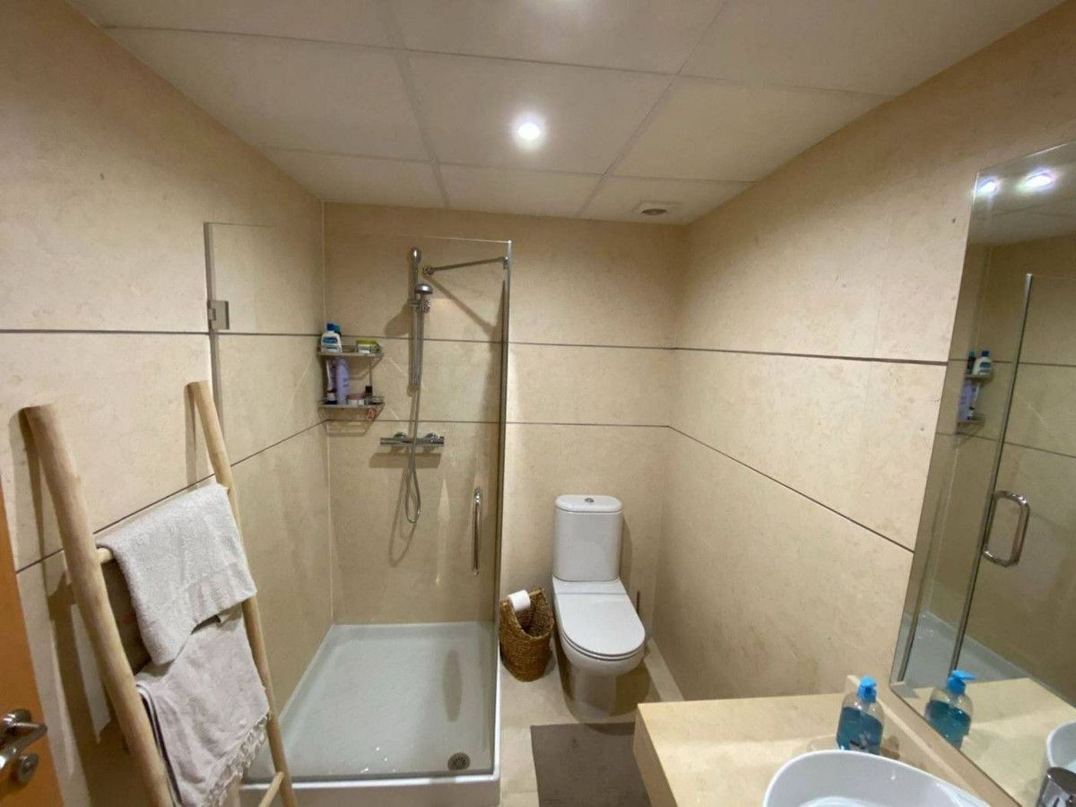 f15e270f794a44e2f96b957063c31ca2 - 10