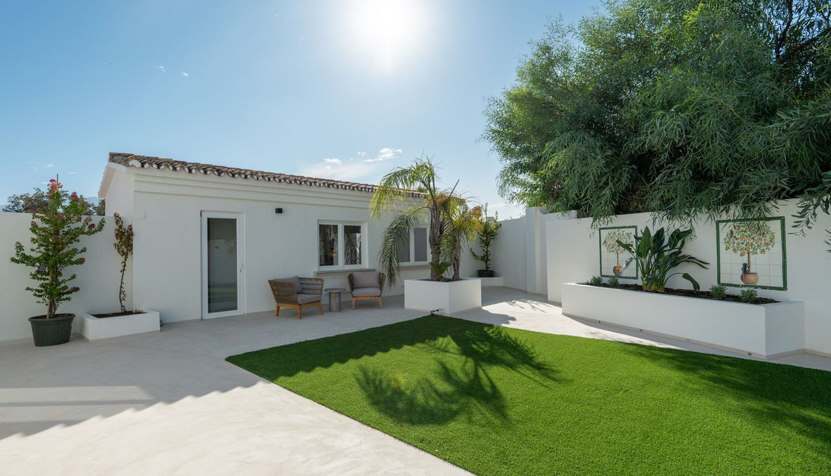 f19fe02e998ad256197fe69e803d202f - 20