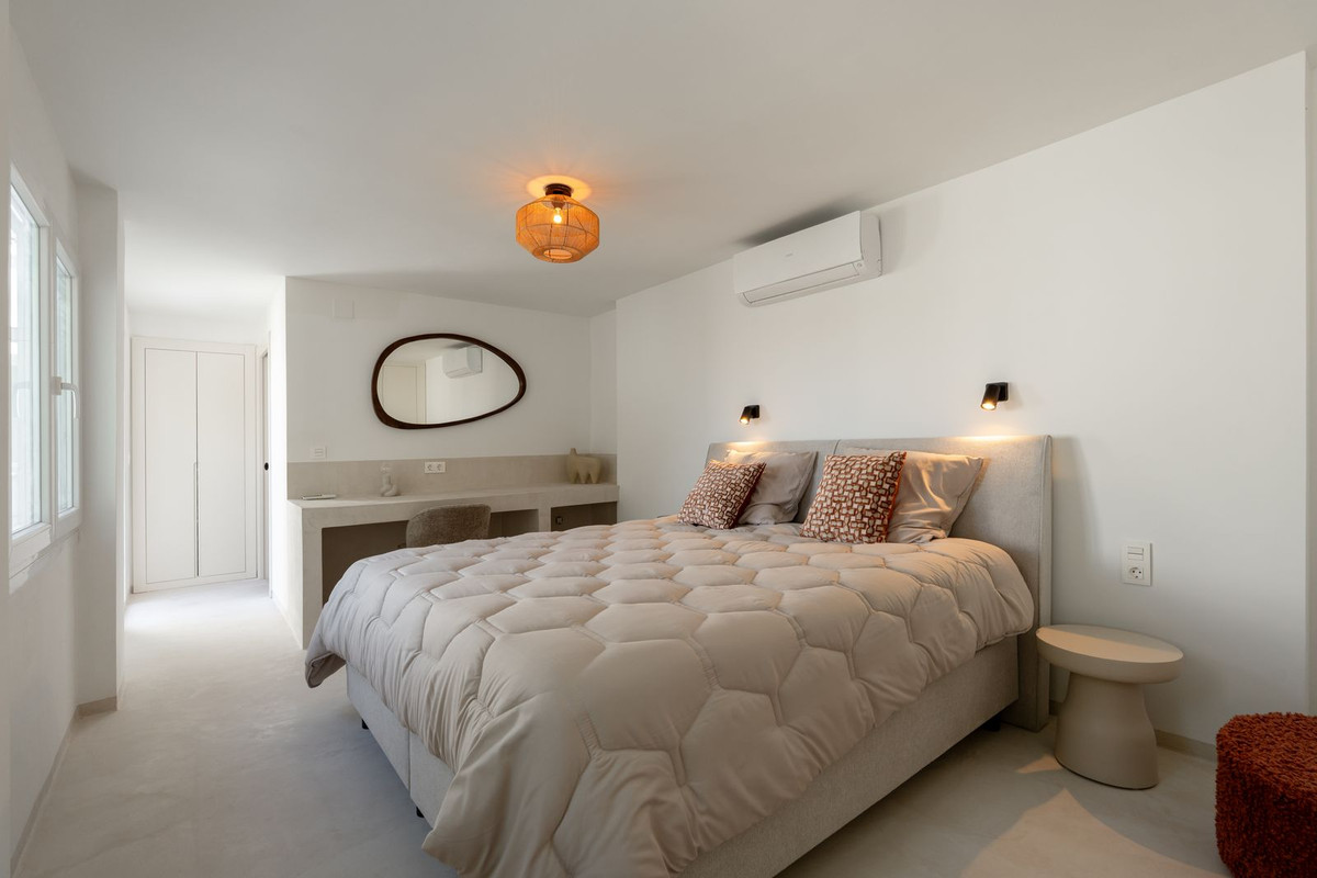 f19fe02e998ad256197fe69e803d202f - 22