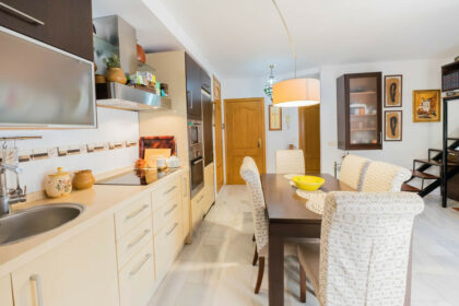 f1c659333203fa1ab8f9b38d9a51bb81 - 1