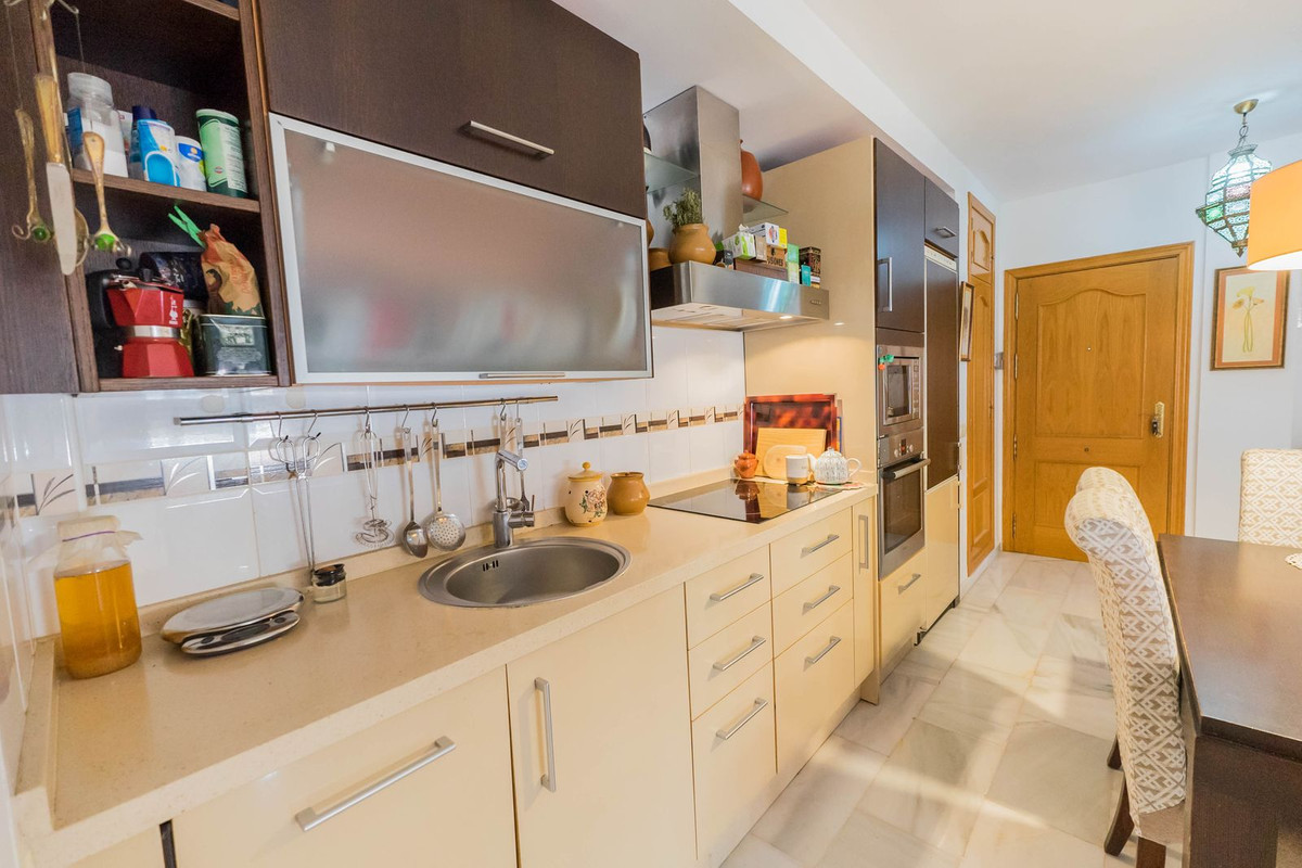 f1c659333203fa1ab8f9b38d9a51bb81 - 2