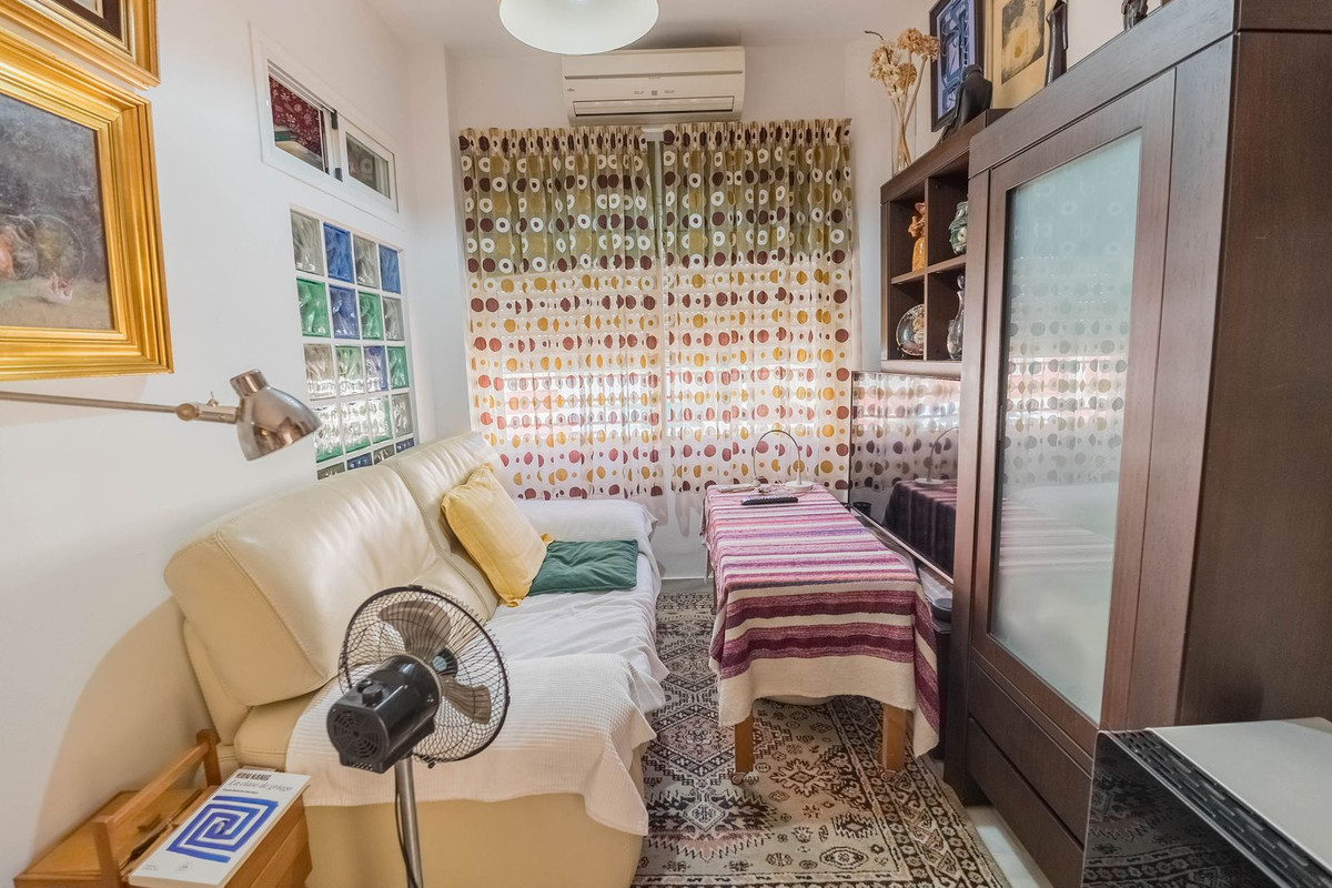 f1c659333203fa1ab8f9b38d9a51bb81 - 8