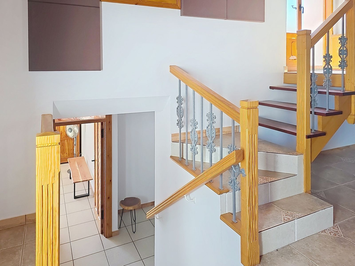 f21fbde4dc7c928429a8dfbba39157a2 - 18