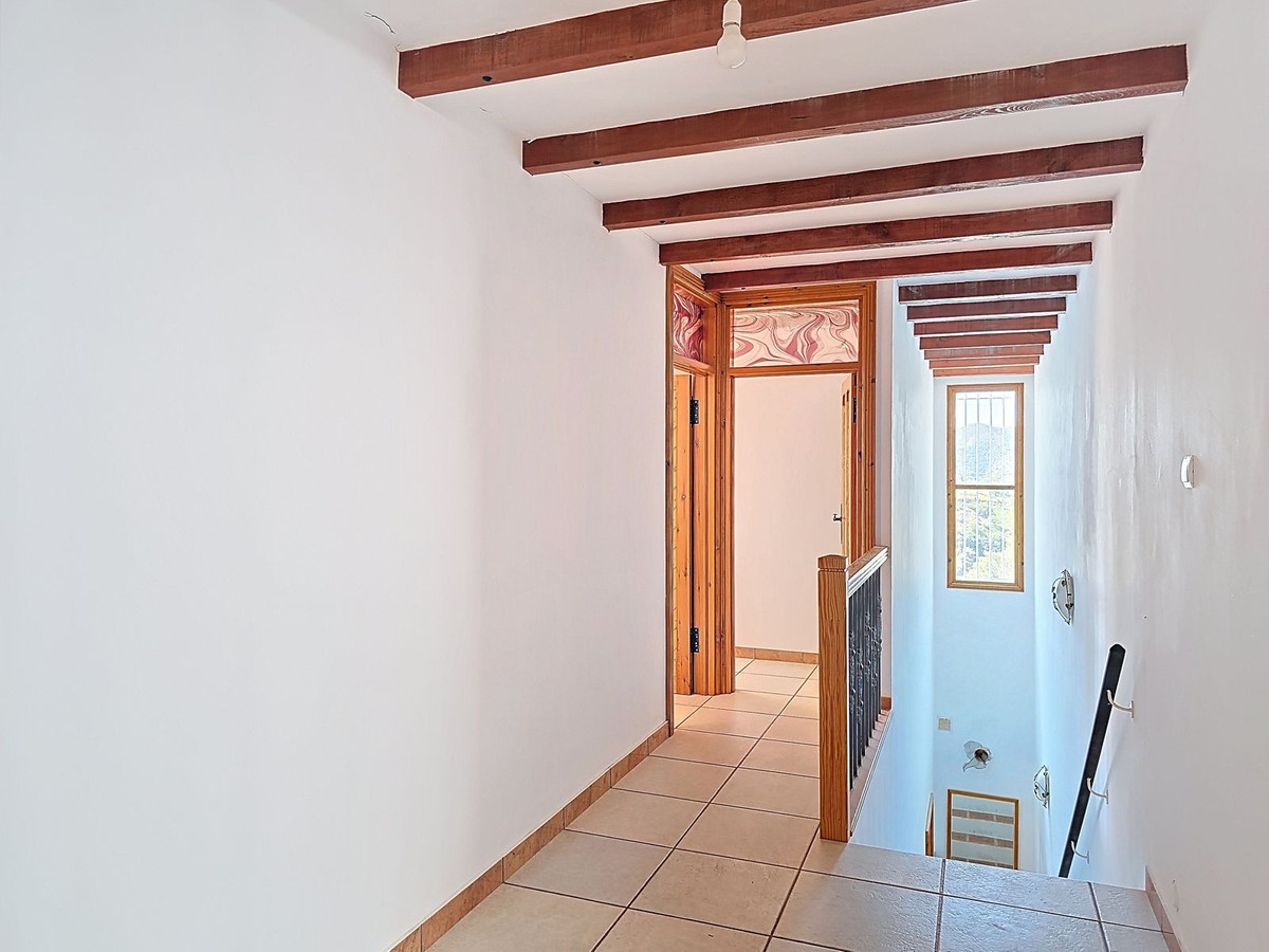 f21fbde4dc7c928429a8dfbba39157a2 - 23