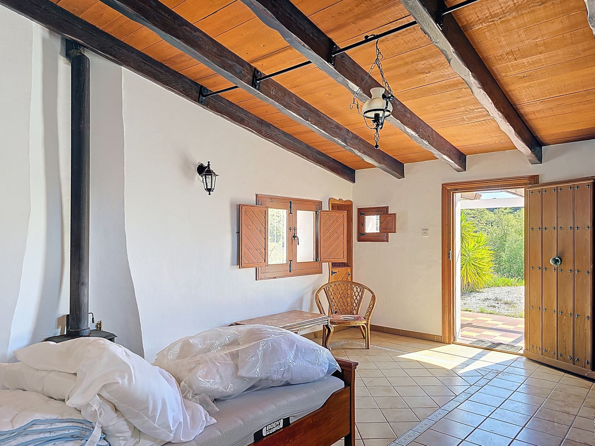 f21fbde4dc7c928429a8dfbba39157a2 - 46