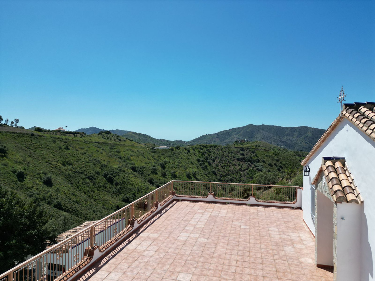 f21fbde4dc7c928429a8dfbba39157a2 - 51