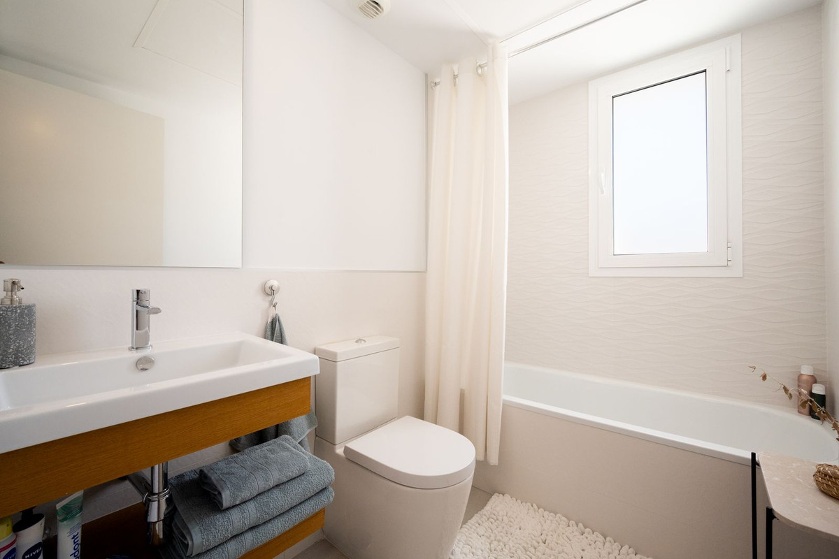 f23cbf8ca1cda7b8f703e5fe0a613993 - 12