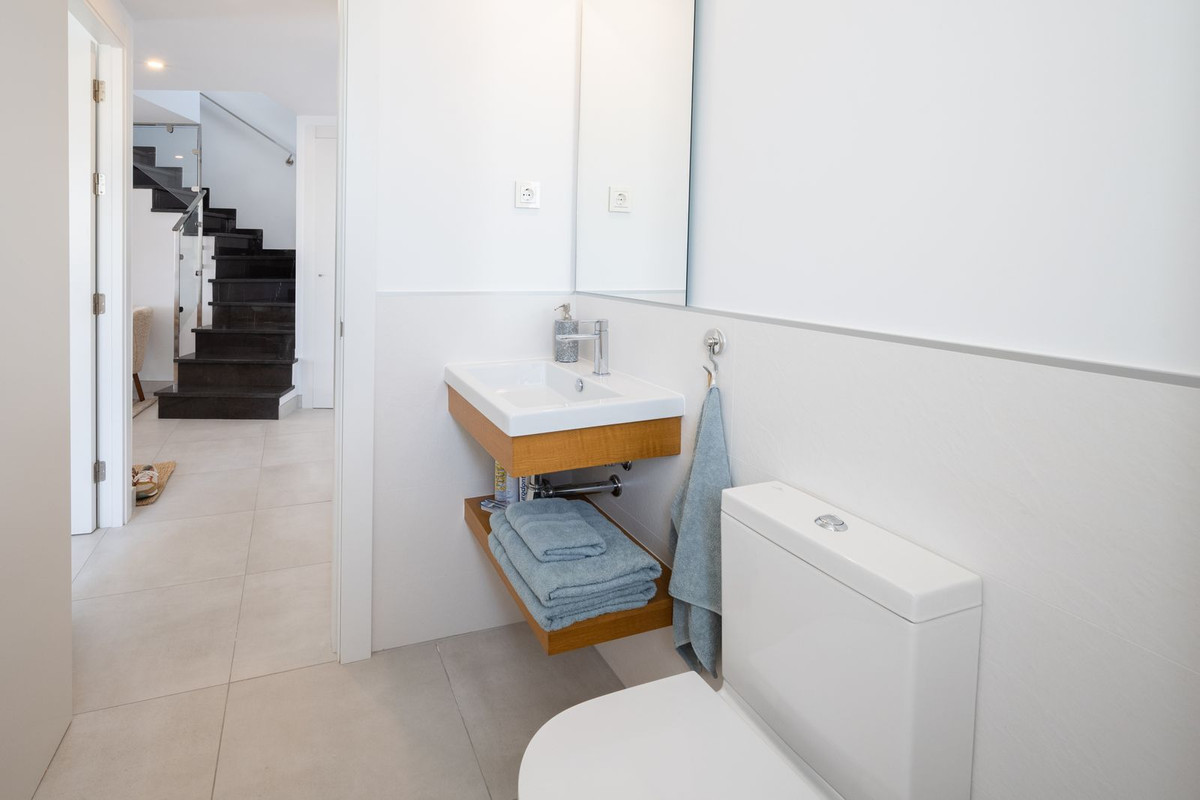 f23cbf8ca1cda7b8f703e5fe0a613993 - 13