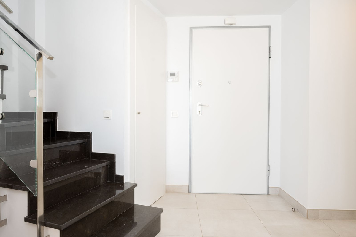 f23cbf8ca1cda7b8f703e5fe0a613993 - 14