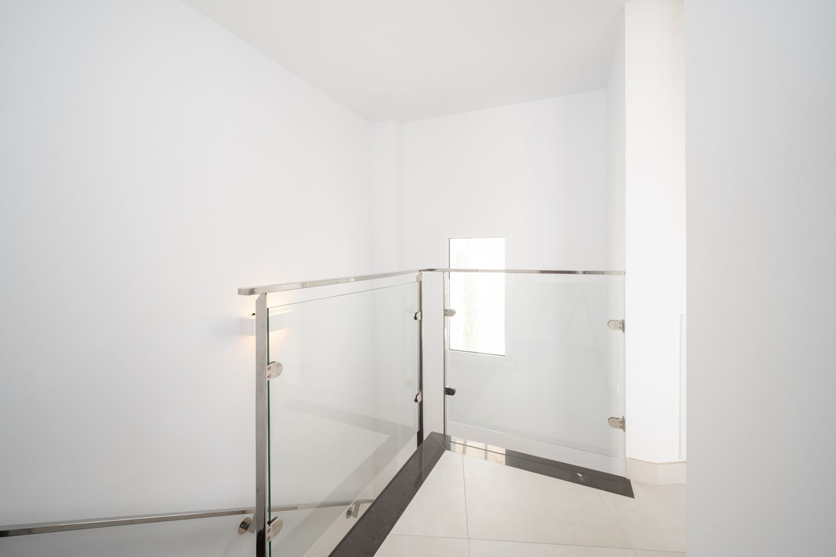 f23cbf8ca1cda7b8f703e5fe0a613993 - 15