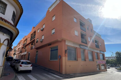 f24b269d2978520165b7e9234db5d855 - 1