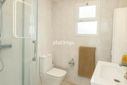 f2d9d4879c0fd15594d9cf1266916ea7 - 12