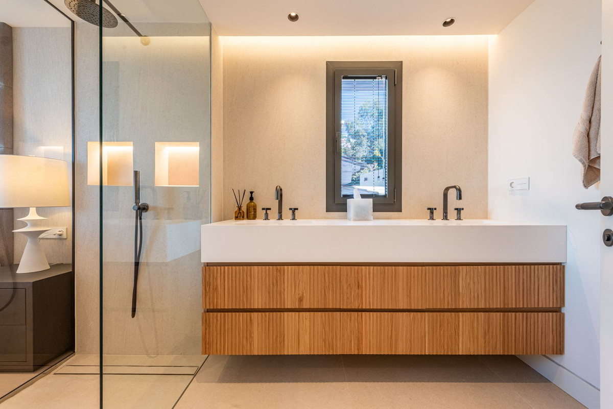 f2dae1a19c391a991f230759d7895196 - 15