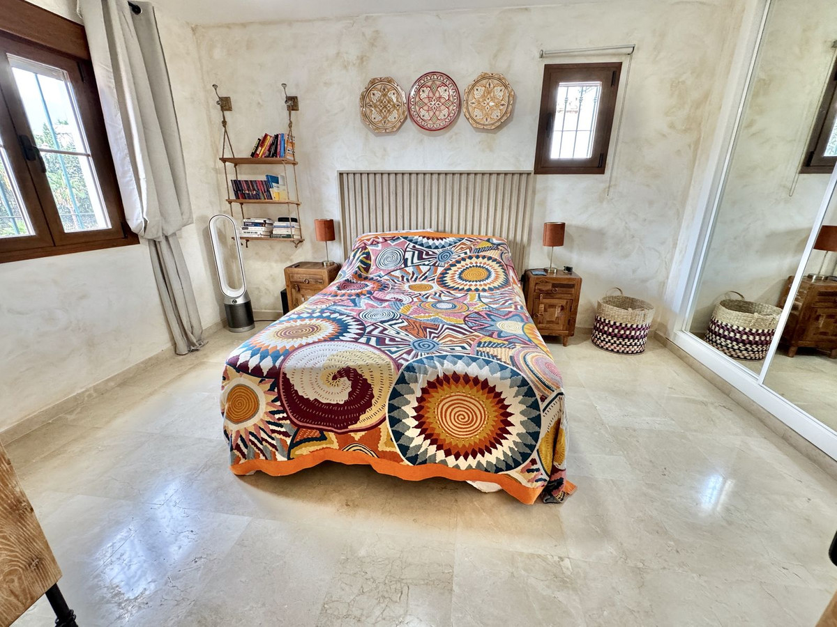 f3e33c222b21c83e271fb6b6afd15db1 - 15