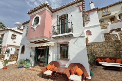 f3e33c222b21c83e271fb6b6afd15db1 - 23