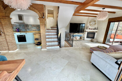 f3e33c222b21c83e271fb6b6afd15db1 - 9