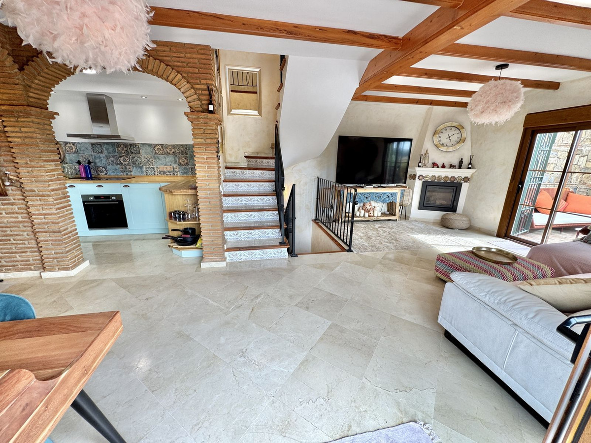 f3e33c222b21c83e271fb6b6afd15db1 - 9