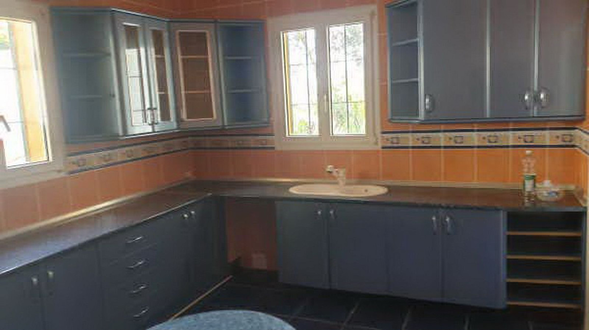 f3ea0527a2110b7682636362b2818526 - 16