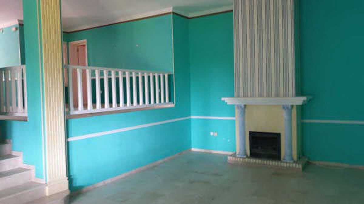 f3ea0527a2110b7682636362b2818526 - 17