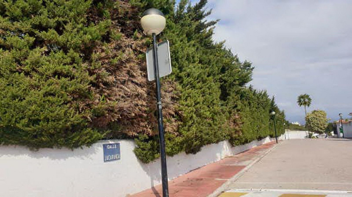 f3ea0527a2110b7682636362b2818526 - 28