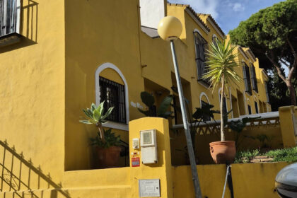 f497b3ab5e7f51e4334168555223afce - 1