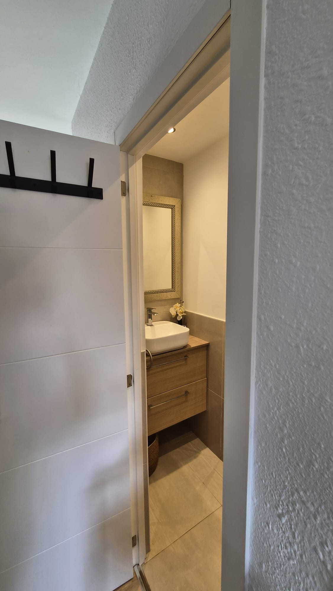 f497b3ab5e7f51e4334168555223afce - 14