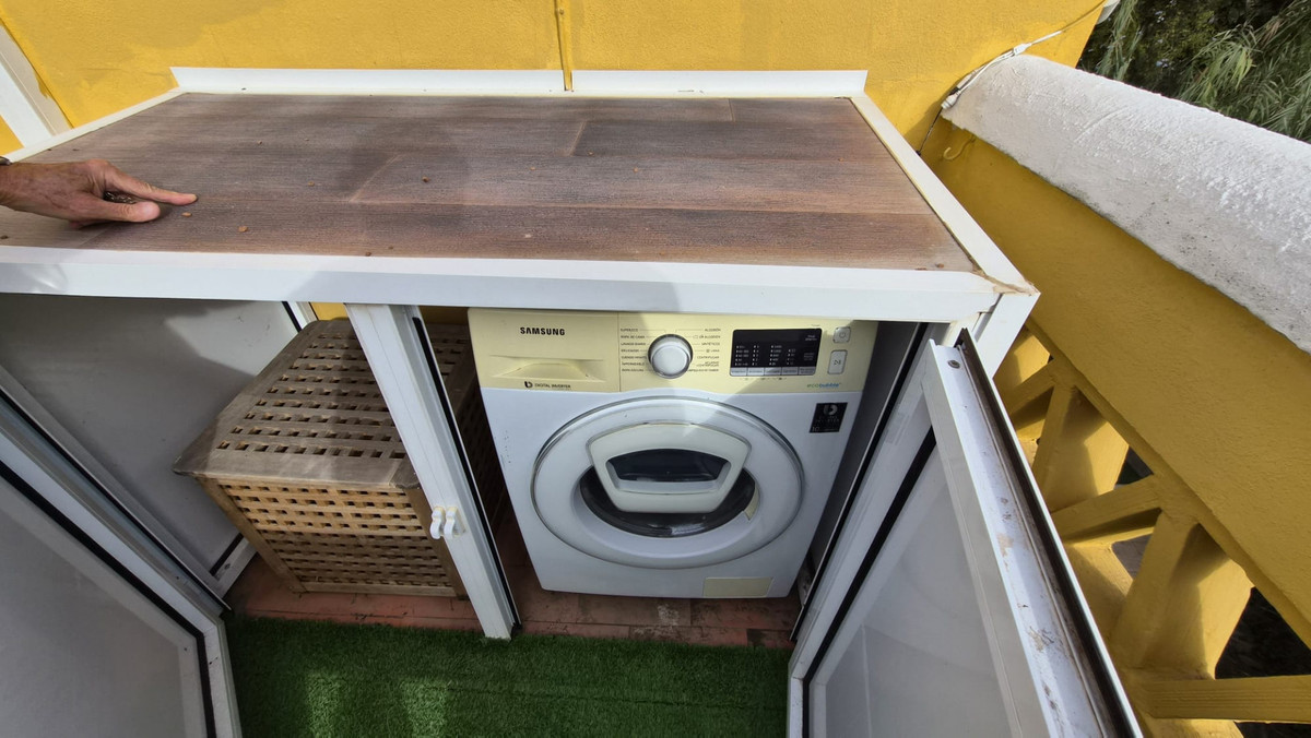 f497b3ab5e7f51e4334168555223afce - 22