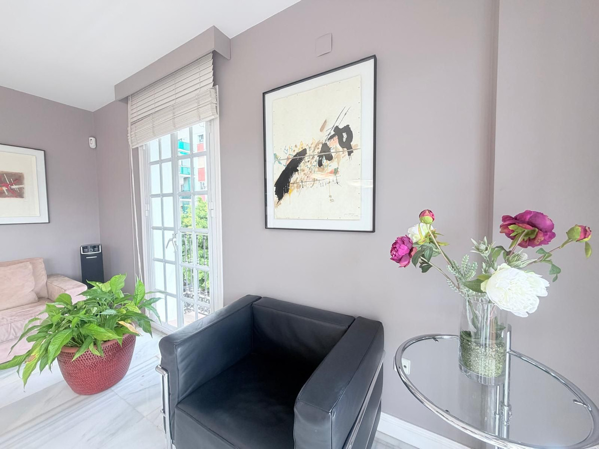 f4eb47103c5659217598dfe252373fc6 - 24