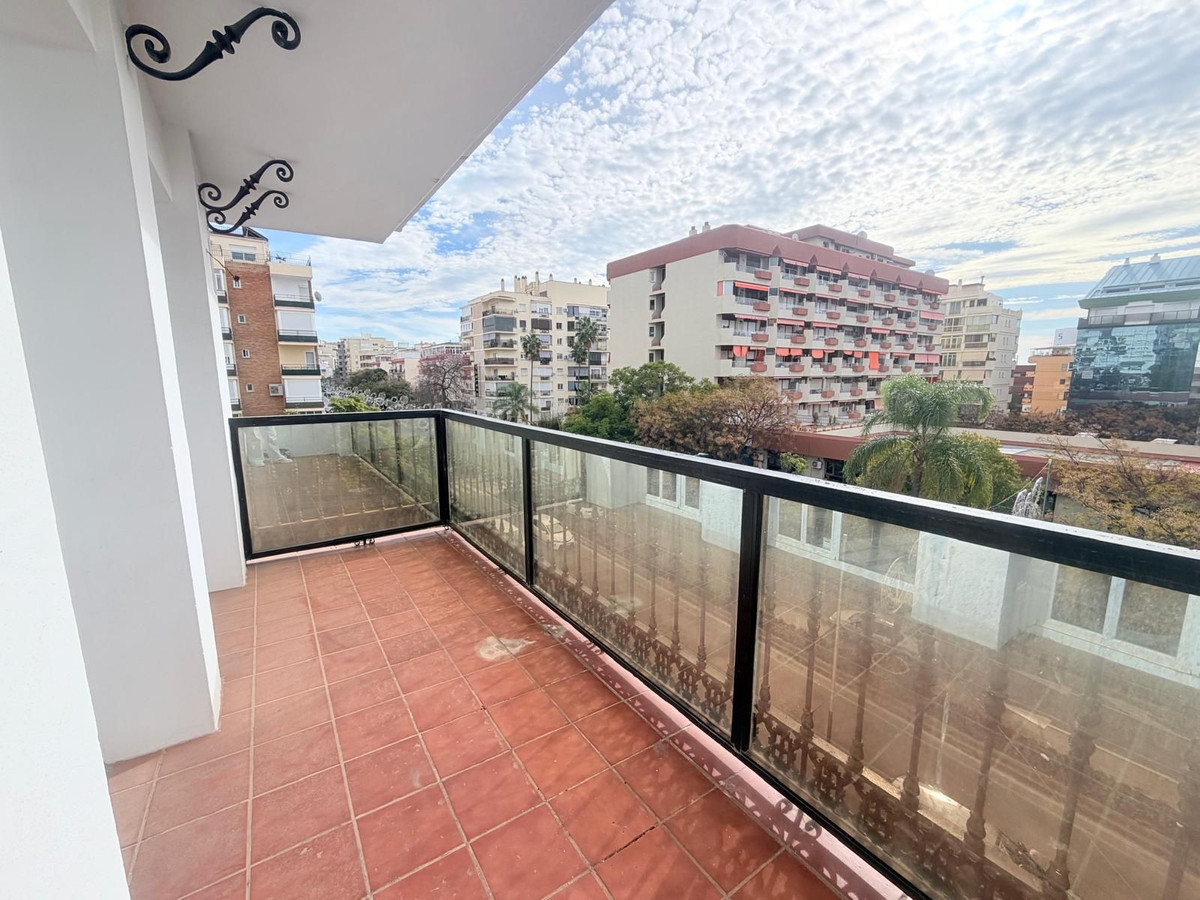 f4eb47103c5659217598dfe252373fc6 - 28