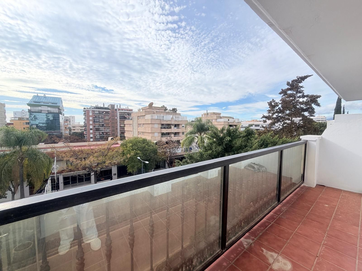 f4eb47103c5659217598dfe252373fc6 - 30