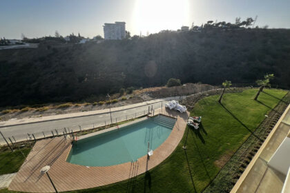 f54f4c1f41cb39e140d64720e23b789b - 12