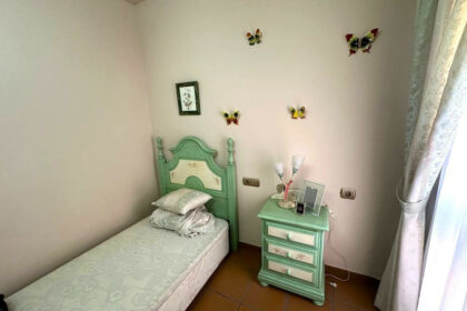 f54fcff671e0a2e282fbf859f108a92e - 10