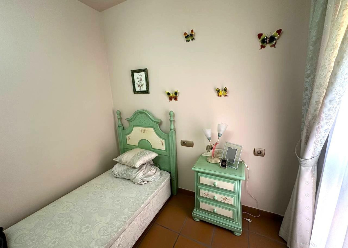 f54fcff671e0a2e282fbf859f108a92e - 10