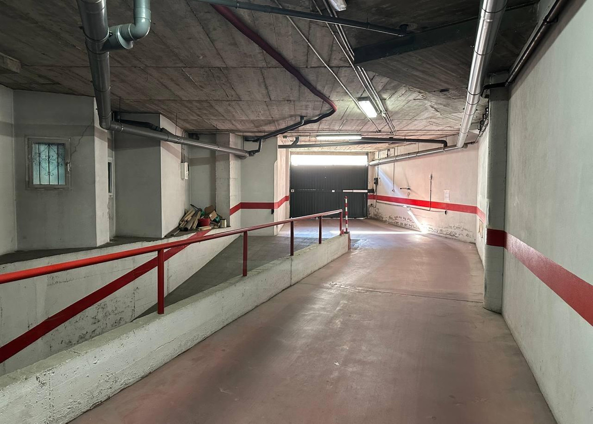 f54fcff671e0a2e282fbf859f108a92e - 17