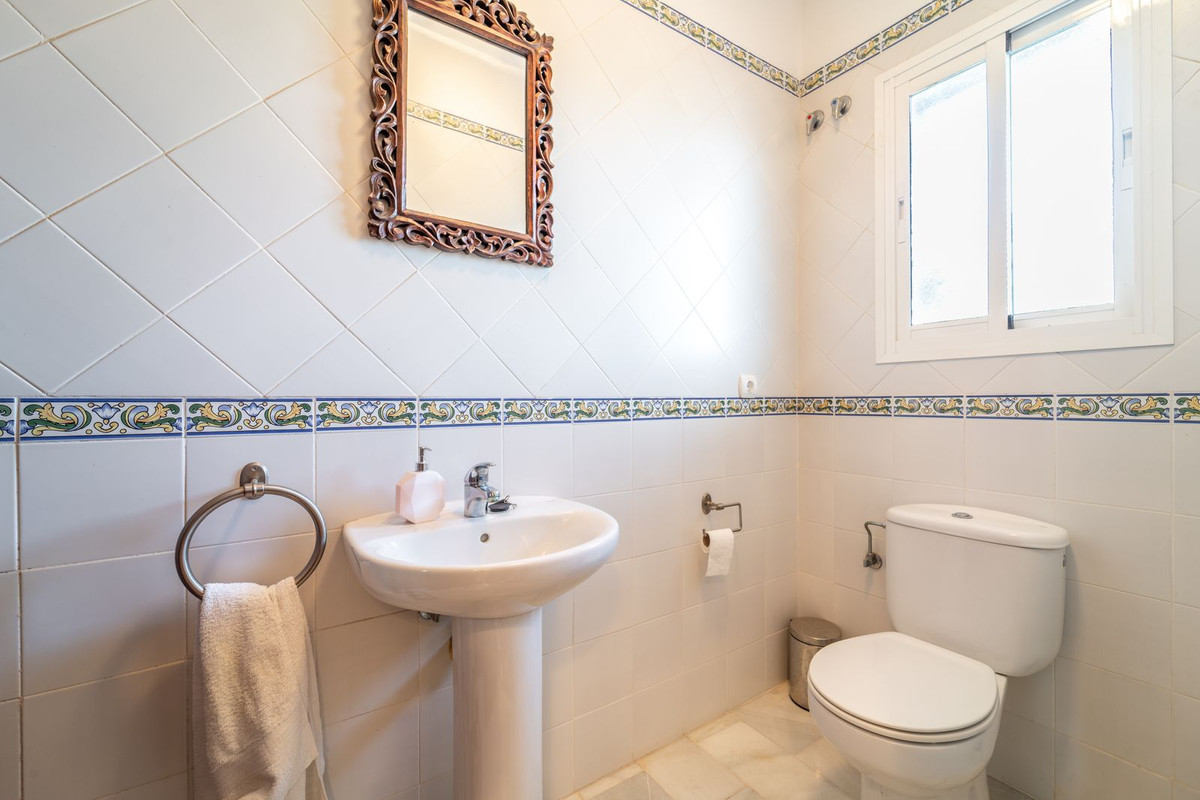 f555224d5aa21b16e853ccfc77ef3fa6 - 16