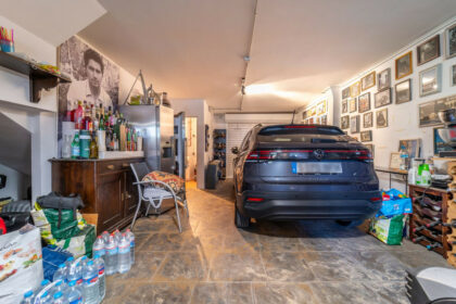 f555224d5aa21b16e853ccfc77ef3fa6 - 25