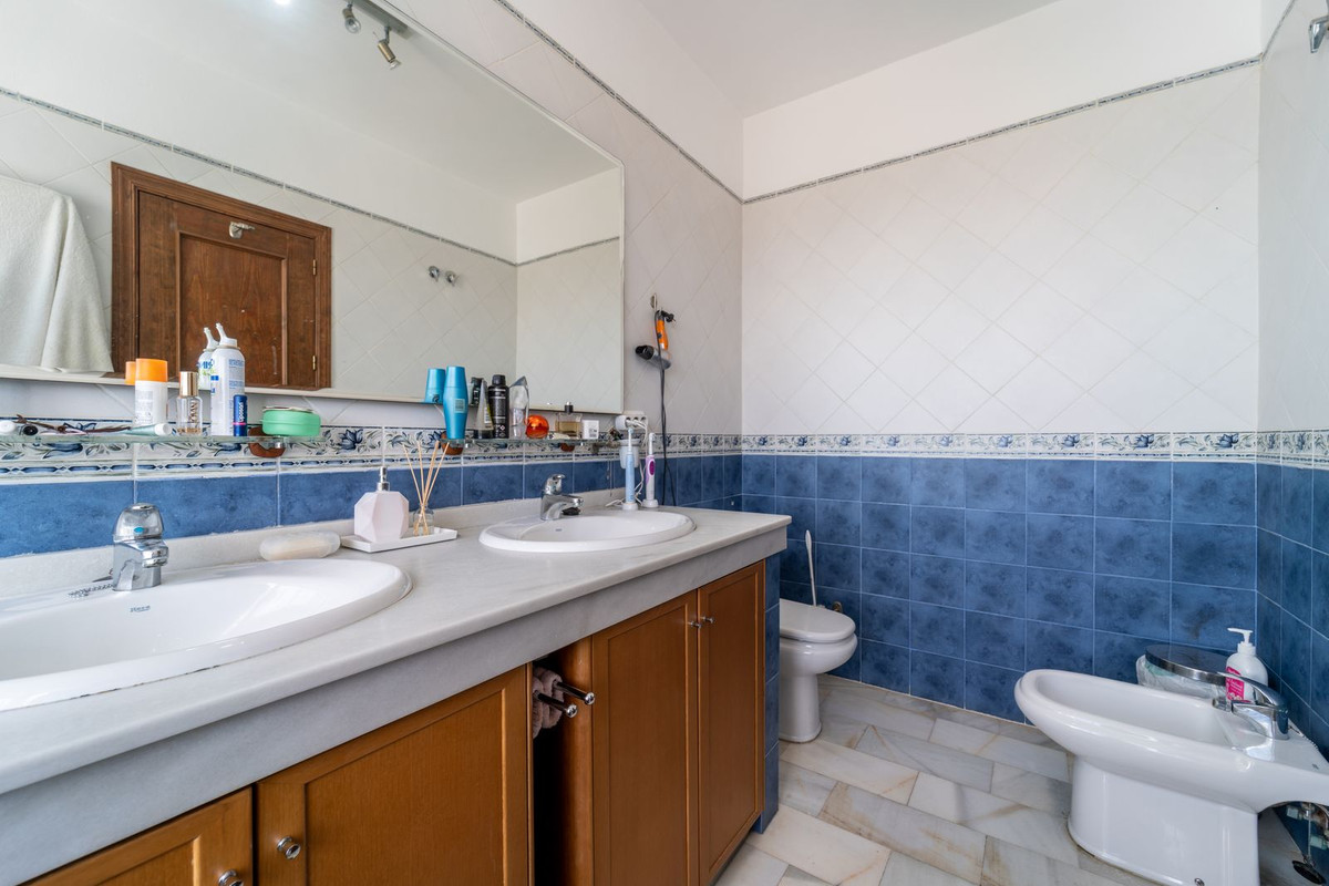 f555224d5aa21b16e853ccfc77ef3fa6 - 34