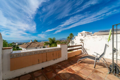 f555224d5aa21b16e853ccfc77ef3fa6 - 40