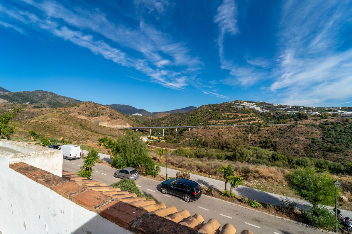 f555224d5aa21b16e853ccfc77ef3fa6 - 47