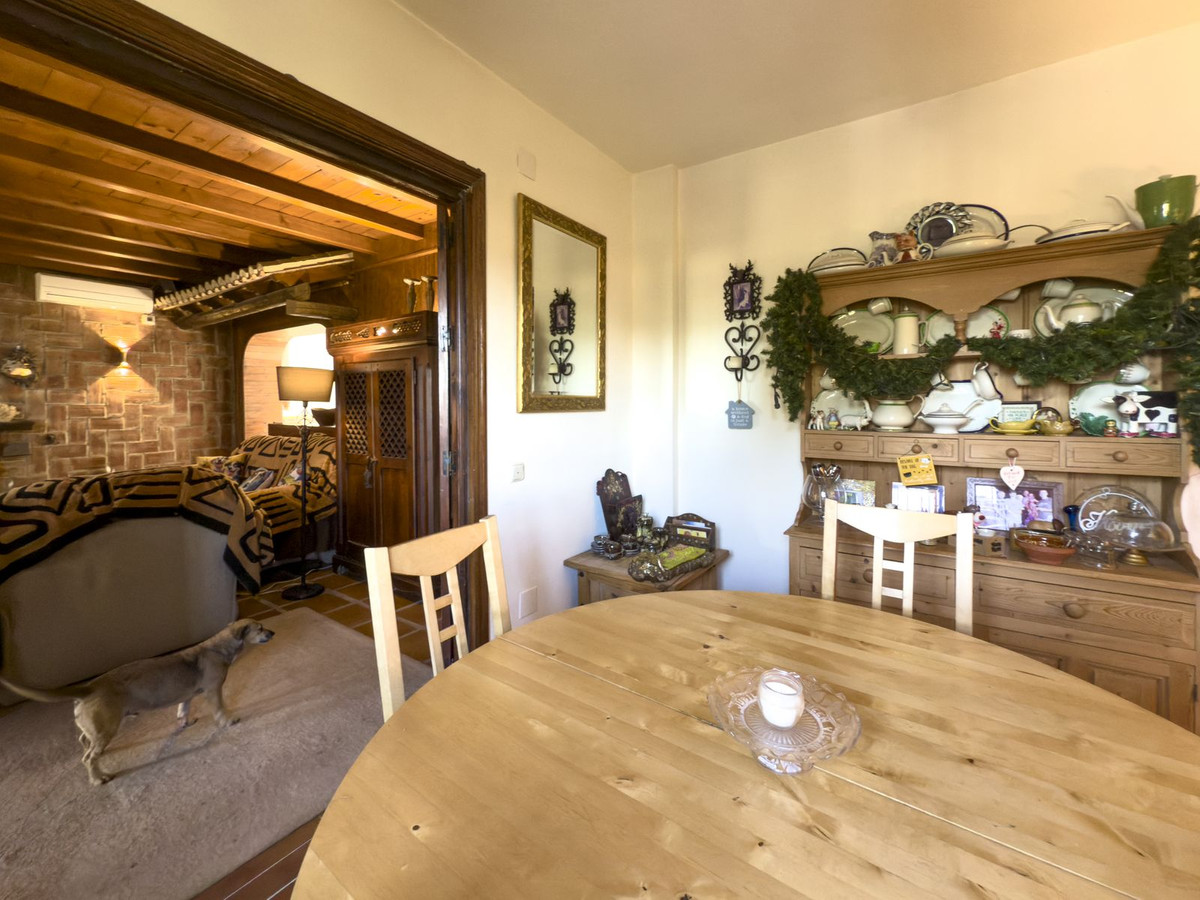 f55a3509a6734ffa80fc59518e19ad7f - 11