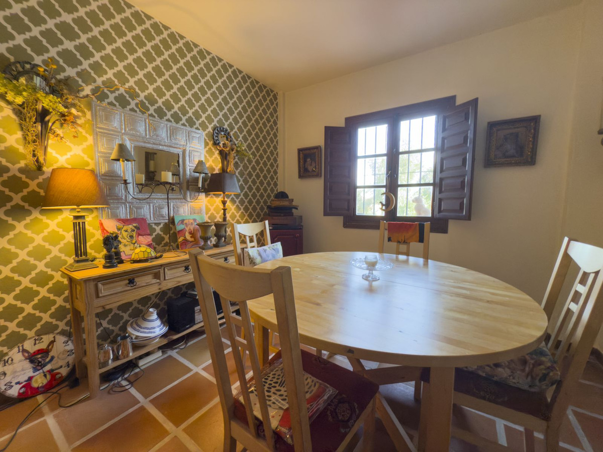 f55a3509a6734ffa80fc59518e19ad7f - 13