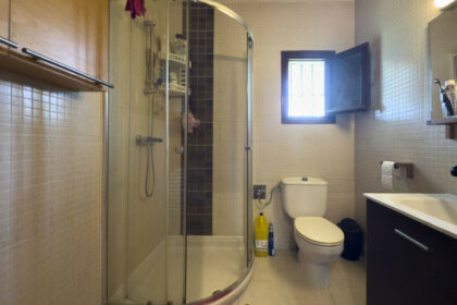 f55a3509a6734ffa80fc59518e19ad7f - 15