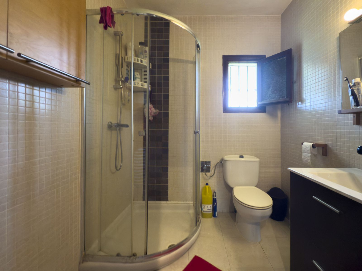 f55a3509a6734ffa80fc59518e19ad7f - 15