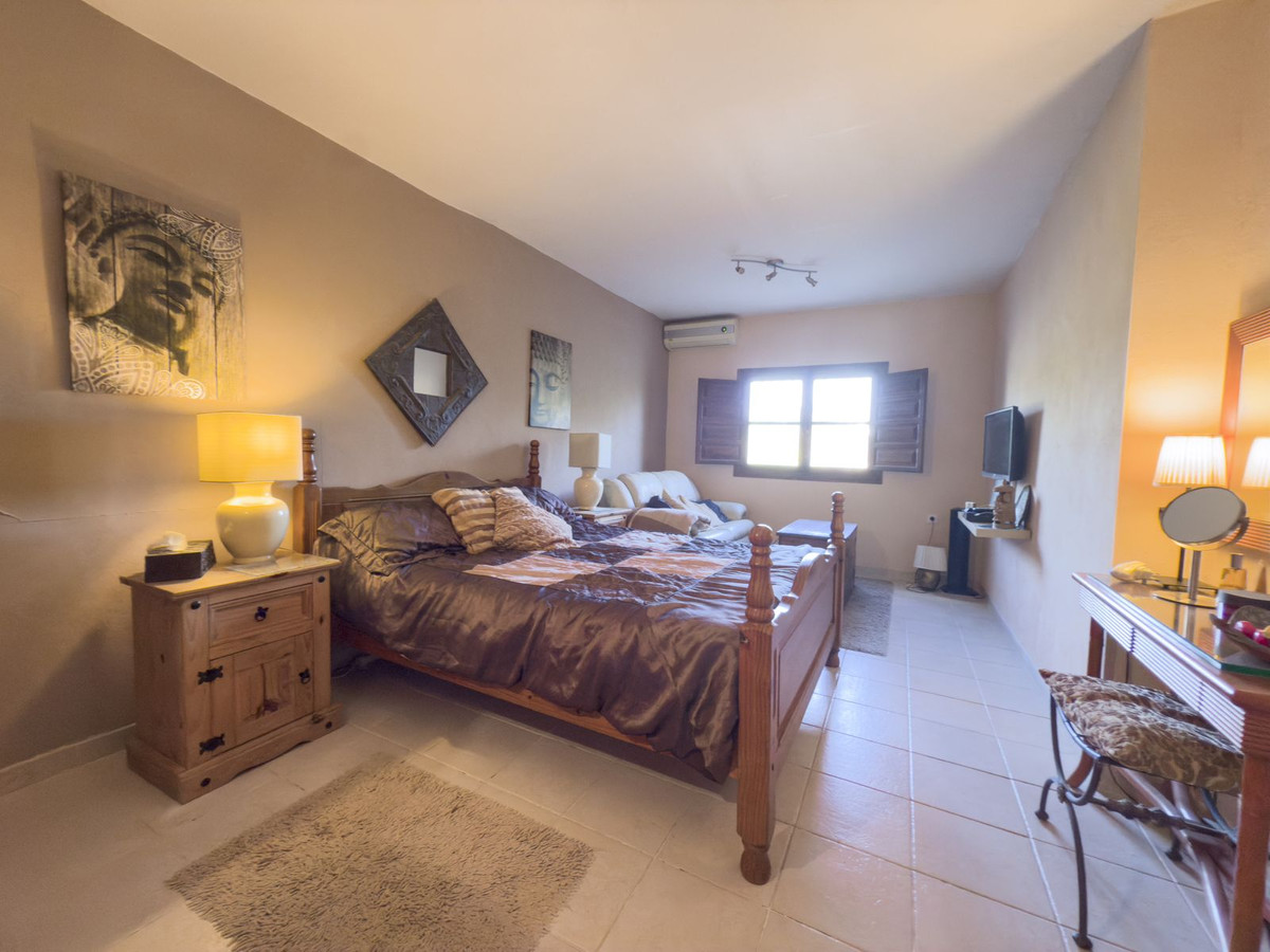 f55a3509a6734ffa80fc59518e19ad7f - 25