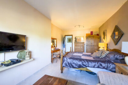 f55a3509a6734ffa80fc59518e19ad7f - 26