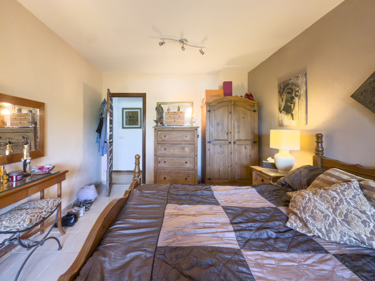 f55a3509a6734ffa80fc59518e19ad7f - 27